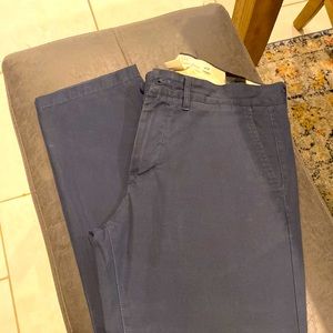 H&M navy blue chino pants - size 30 - slim fit
